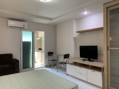 Hot Deal!! คอนโดให้เช่า Happy Condo Ratchada 18 เพียง 7,000บาท/เดือน สตูิโอ 1 ห้องน้ำ 28ตรม. ใกล้ MRT ห้วยขวาง เฟอร์นิเจอร์ครบพร้อมเข้าอยู่