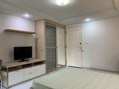 Hot Deal!! คอนโดให้เช่า Happy Condo Ratchada 18 เพียง 7,000บาท/เดือน สตูิโอ 1 ห้องน้ำ 28ตรม. ใกล้ MRT ห้วยขวาง เฟอร์นิเจอร์ครบพร้อมเข้าอยู่