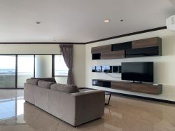 ปล่อยเช่า! !! Central City East Tower ในราคาเพียง 32,000บาท/เดือน 2 ห้องนอน 2 ห้องน้ำ 135ตรม. ใกล้ BTS บางนา เฟอร์นิเจอร์ครบพร้อมเข้าอยู่