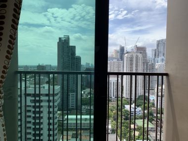 Hot Deal! ! ! For rent! at Noble Refine 1 Bedroom 1 Bathroom 32, 000THB/month Fully furnished (can negotiate)