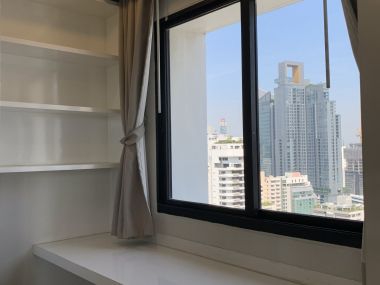 For Sale/Rent at Sukhumvit Park 2 Bedroom 1 Bathroom Sale 6,210,000 THB Rent 28,000THB/month Fully furnished