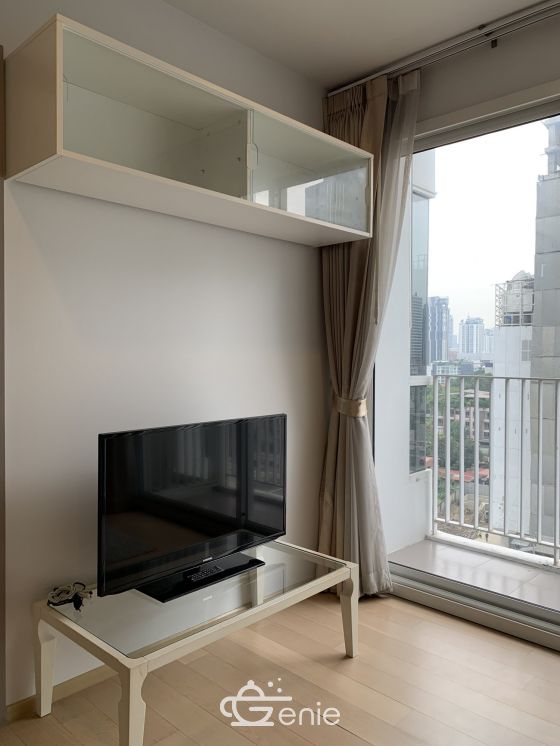 ให้เช่า! คอนโดดังย่านทองหล่อ HQ Thonglor เพียง 39,000บาท/เดือน 1 ห้องนอน 1 ห้องนอน 44ตรม. ใกล้ BTS ทองหล่อ เฟอร์เจอร์ครบพร้อมเข้าอยู่