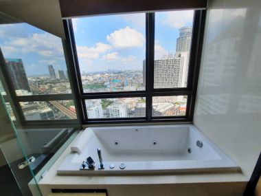 For rent at Rhythm Sukhumvit 44/1 2 Bedroom 2 Bathroom 45,000THB/month Fully furnished (can negotiate) PROP000253