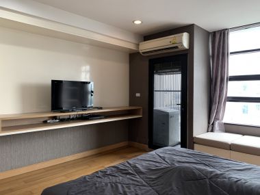 ** Summer Sale! ** For sale/rent at The Alcove Thonglor Sale 3,750,000 THB Rent 17,000THB/month 1 Bedroom 1 Bathroom Fully furnished