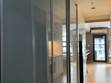 ** Summer Sale! ** For sale/rent at The Alcove Thonglor Sale 3,750,000 THB Rent 17,000THB/month 1 Bedroom 1 Bathroom Fully furnished