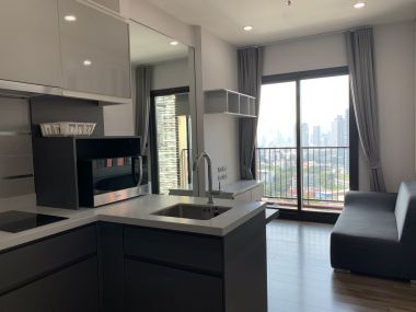 For rent at Wyne by Sansiri 1 Bedroom 1 Bathroom size 30 sqm. 22th Floor 16,000THB/month Fully furnished