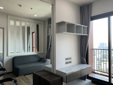 For rent at Wyne by Sansiri 1 Bedroom 1 Bathroom size 30 sqm. 22th Floor 16,000THB/month Fully furnished
