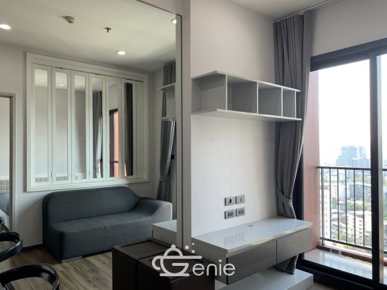 For rent at Wyne by Sansiri 1 Bedroom 1 Bathroom size 30 sqm. 22th Floor 16,000THB/month Fully furnished