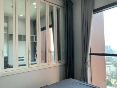 For rent at Wyne by Sansiri 1 Bedroom 1 Bathroom size 30 sqm. 22th Floor 16,000THB/month Fully furnished