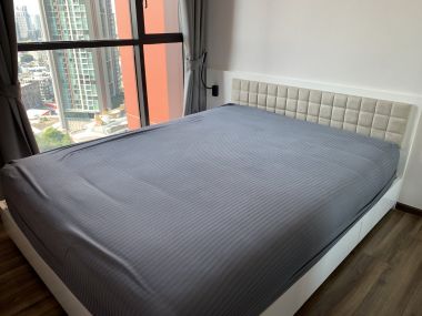 For rent at Wyne by Sansiri 1 Bedroom 1 Bathroom size 30 sqm. 22th Floor 16,000THB/month Fully furnished