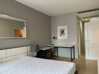 Hot Deal! ! ! For rent! at Noble Refine 1 Bedroom 1 Bathroom 35,000THB/month Fully furnished (can negotiate)