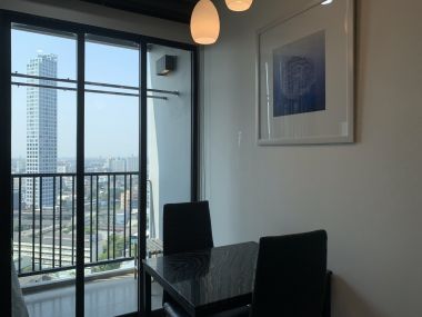 ราคาพิเศษ The Base Park West ให้เช่า ในราคาเพียง 15,000บาท/เดือน 1 ห้องนอน 30ตรม ใกล้ BTS พระโขนง เฟอร์นิเจอร์ครบพร้อมเข้าอยู่