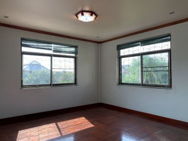 ขาย! บ้านเดี่ยวใจกลางเมือง 3 ชั้น 6 ห้องนอน 6 ห้องน้ำ 1 ห้องแม่บ้าน จอดรถ 3 คัน ขนาด 111 ตรว.  พื้นที่ใช้สอย 500 ตรม. เพียง 16,500,000 บาท