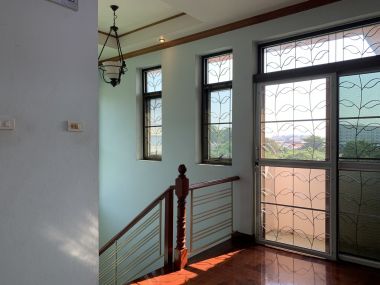 ขาย! บ้านเดี่ยวใจกลางเมือง 3 ชั้น 6 ห้องนอน 6 ห้องน้ำ 1 ห้องแม่บ้าน จอดรถ 3 คัน ขนาด 111 ตรว.  พื้นที่ใช้สอย 500 ตรม. เพียง 16,500,000 บาท