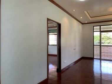 ขาย! บ้านเดี่ยวใจกลางเมือง 3 ชั้น 6 ห้องนอน 6 ห้องน้ำ 1 ห้องแม่บ้าน จอดรถ 3 คัน ขนาด 111 ตรว.  พื้นที่ใช้สอย 500 ตรม. เพียง 16,500,000 บาท