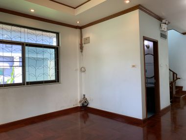 ขาย! บ้านเดี่ยวใจกลางเมือง 3 ชั้น 6 ห้องนอน 6 ห้องน้ำ 1 ห้องแม่บ้าน จอดรถ 3 คัน ขนาด 111 ตรว.  พื้นที่ใช้สอย 500 ตรม. เพียง 16,500,000 บาท