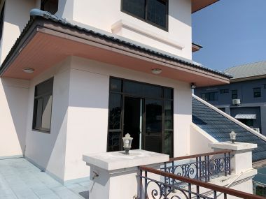 ขาย! บ้านเดี่ยวใจกลางเมือง 3 ชั้น 6 ห้องนอน 6 ห้องน้ำ 1 ห้องแม่บ้าน จอดรถ 3 คัน ขนาด 111 ตรว.  พื้นที่ใช้สอย 500 ตรม. เพียง 16,500,000 บาท