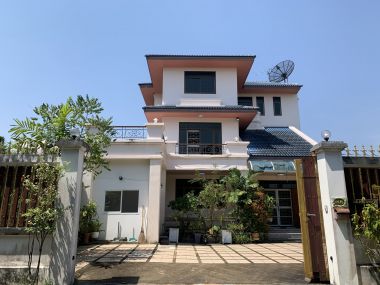 ขาย! บ้านเดี่ยวใจกลางเมือง 3 ชั้น 6 ห้องนอน 6 ห้องน้ำ 1 ห้องแม่บ้าน จอดรถ 3 คัน ขนาด 111 ตรว.  พื้นที่ใช้สอย 500 ตรม. เพียง 16,500,000 บาท