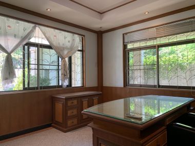 ขาย! บ้านเดี่ยวใจกลางเมือง 3 ชั้น 6 ห้องนอน 6 ห้องน้ำ 1 ห้องแม่บ้าน จอดรถ 3 คัน ขนาด 111 ตรว.  พื้นที่ใช้สอย 500 ตรม. เพียง 16,500,000 บาท