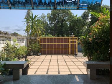 ขาย! บ้านเดี่ยวใจกลางเมือง 3 ชั้น 6 ห้องนอน 6 ห้องน้ำ 1 ห้องแม่บ้าน จอดรถ 3 คัน ขนาด 111 ตรว.  พื้นที่ใช้สอย 500 ตรม. เพียง 16,500,000 บาท