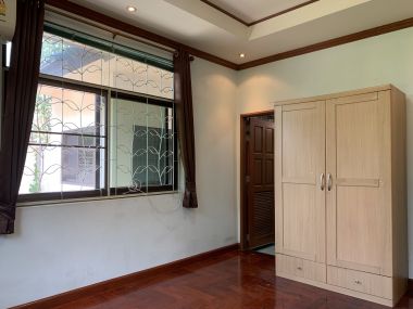 ขาย! บ้านเดี่ยวใจกลางเมือง 3 ชั้น 6 ห้องนอน 6 ห้องน้ำ 1 ห้องแม่บ้าน จอดรถ 3 คัน ขนาด 111 ตรว.  พื้นที่ใช้สอย 500 ตรม. เพียง 16,500,000 บาท