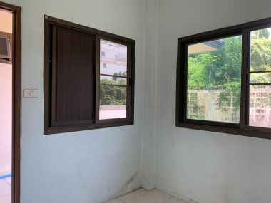 ขาย! บ้านเดี่ยวใจกลางเมือง 3 ชั้น 6 ห้องนอน 6 ห้องน้ำ 1 ห้องแม่บ้าน จอดรถ 3 คัน ขนาด 111 ตรว.  พื้นที่ใช้สอย 500 ตรม. เพียง 16,500,000 บาท