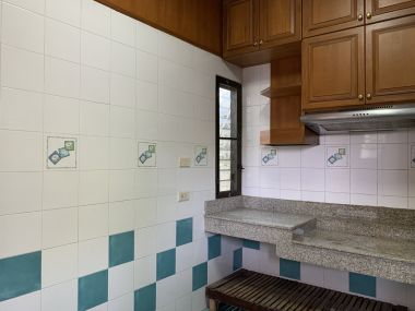 ขาย! บ้านเดี่ยวใจกลางเมือง 3 ชั้น 6 ห้องนอน 6 ห้องน้ำ 1 ห้องแม่บ้าน จอดรถ 3 คัน ขนาด 111 ตรว.  พื้นที่ใช้สอย 500 ตรม. เพียง 16,500,000 บาท