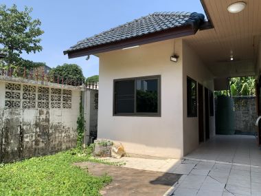 ขาย! บ้านเดี่ยวใจกลางเมือง 3 ชั้น 6 ห้องนอน 6 ห้องน้ำ 1 ห้องแม่บ้าน จอดรถ 3 คัน ขนาด 111 ตรว.  พื้นที่ใช้สอย 500 ตรม. เพียง 16,500,000 บาท