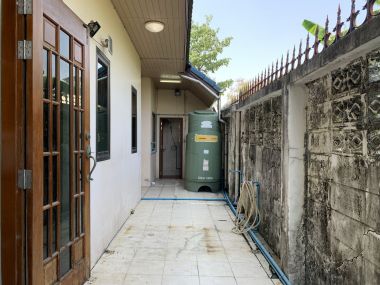 ขาย! บ้านเดี่ยวใจกลางเมือง 3 ชั้น 6 ห้องนอน 6 ห้องน้ำ 1 ห้องแม่บ้าน จอดรถ 3 คัน ขนาด 111 ตรว.  พื้นที่ใช้สอย 500 ตรม. เพียง 16,500,000 บาท