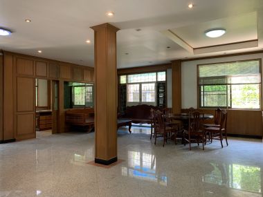 ขาย! บ้านเดี่ยวใจกลางเมือง 3 ชั้น 6 ห้องนอน 6 ห้องน้ำ 1 ห้องแม่บ้าน จอดรถ 3 คัน ขนาด 111 ตรว.  พื้นที่ใช้สอย 500 ตรม. เพียง 16,500,000 บาท