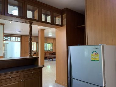 ขาย! บ้านเดี่ยวใจกลางเมือง 3 ชั้น 6 ห้องนอน 6 ห้องน้ำ 1 ห้องแม่บ้าน จอดรถ 3 คัน ขนาด 111 ตรว.  พื้นที่ใช้สอย 500 ตรม. เพียง 16,500,000 บาท