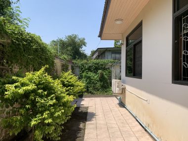 ขาย! บ้านเดี่ยวใจกลางเมือง 3 ชั้น 6 ห้องนอน 6 ห้องน้ำ 1 ห้องแม่บ้าน จอดรถ 3 คัน ขนาด 111 ตรว.  พื้นที่ใช้สอย 500 ตรม. เพียง 16,500,000 บาท