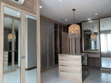 For sale at Villa Asoke 3 Bedroom 4 Bathroom 25,700,000THB Fully furnished