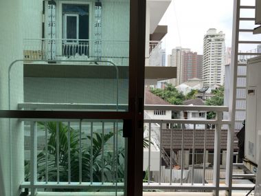 For rent at 49 Plus one 1 Bedroom 1 Bathroom 20,000THB/month Fully furnished