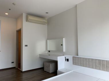 For rent at Wyne by Sansiri 2 Bedroom 2 Bathroom size 62 sqm. 23th Floor 30,000THB/month Fully furnished