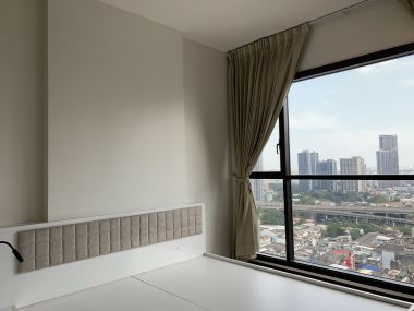 For rent at Wyne by Sansiri 2 Bedroom 2 Bathroom size 62 sqm. 23th Floor 30,000THB/month Fully furnished
