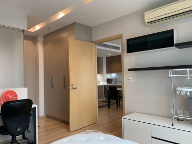 For rent at Siri at Sukhumvit 1 Bedroom 1 Bathroom 42,000THB/month Fully furnished (can negotiable)