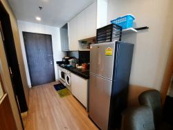 ** Super Deal! ** For rent at Sky Walk Studio with Partition 1 Bathroom 18,000THB/month Fully furnished PROP000257