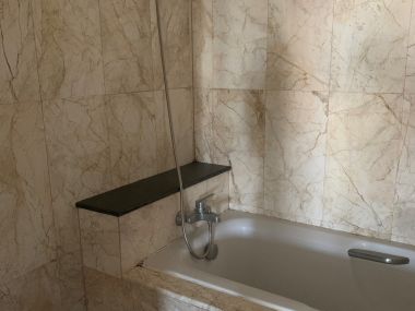 ** ขาย! ** The Waterford Diamond พร้อมให้คุณเป็นเจ้าของ เพียง 6,000,000บาท ค่าโอนคนละครึ่ง 2 ห้องนอน 1 ห้องน้ำ 70ตรม. เฟอร์นิเจอร์ครบพร้อมเข้าอยู่