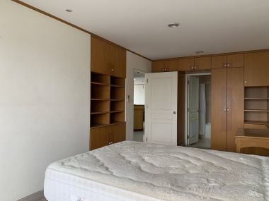 ** ขาย!! ** The Waterford Diamond พร้อมให้คุณเป็นเจ้าของ เพียง 13,600,000บาท ค่าโอนคนละครึ่ง ห้องใหญ่ อยู่สบาย 3 ห้องนอน 3 ห้องน้ำ 144.4ตรม. ใกล้ BTS ทองหล่อ เฟอร์นิเจอร์ครบพร้อมเข้าอยู่