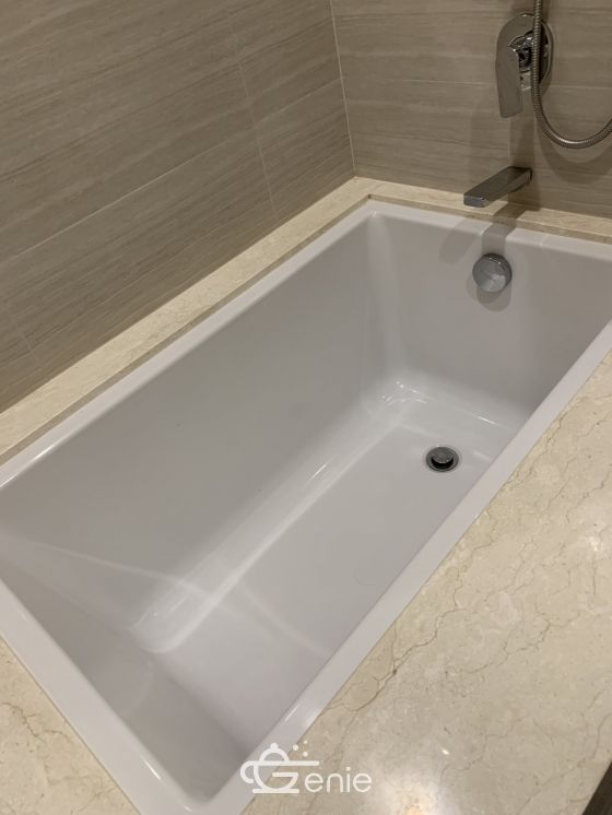 For rent!!! at Noble BE33 1 Bedroom 1 Bathroom 27,000/month Fully furnished