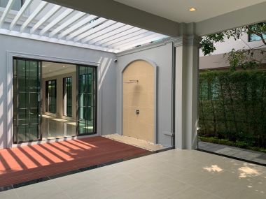 THE GRAND PINKLAO (The Grand Pinklao) Single house 225.80 sq m. Price only 75,000,000 Transfer 50/50
