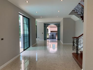 THE GRAND PINKLAO (The Grand Pinklao) Single house 225.80 sq m. Price only 75,000,000 Transfer 50/50