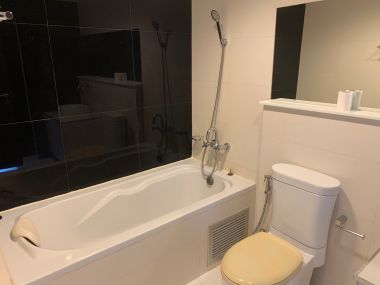 For rent at The Address Sukhumvit 42 1 Bedroom 1 Bathroom 20,000THB/month Fully furnished