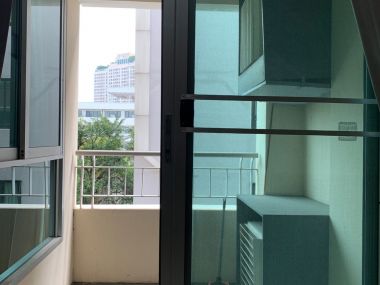 For rent at The Address Sukhumvit 42 1 Bedroom 1 Bathroom 20,000THB/month Fully furnished