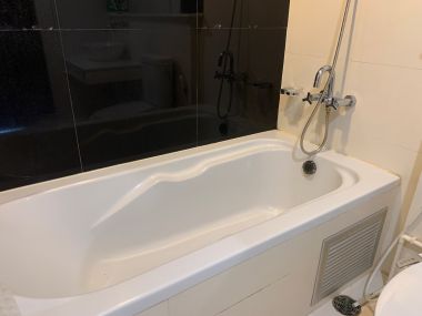 ปล่อยขาย/ปล่อยเช่า! The Address Sukhumvit 42 ในราคาเพียง 4,900,000 บาท / ค่าโอนคนละครึ่ง  เช่า 20,00บาท/เดือน 1 ห้องนอน 1 ห้องน้ำ 45ตรม. ใกล้ BTS เอกมัย เฟอร์นิเจอร์ครบพร้อมเข้าอยู่ รหัส 2612