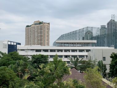 ปล่อยขาย/ปล่อยเช่า! The Address Sukhumvit 42 ในราคาเพียง 4,900,000 บาท / ค่าโอนคนละครึ่ง  เช่า 20,00บาท/เดือน 1 ห้องนอน 1 ห้องน้ำ 45ตรม. ใกล้ BTS เอกมัย เฟอร์นิเจอร์ครบพร้อมเข้าอยู่ รหัส 2612