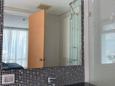 For rent at Fullerton Sukhumvit 2 Bedroom 2 Bathroom 105 sqm. 70,000THB/month Fully furnished (can negotiate)