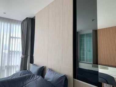 For rent at Fullerton Sukhumvit 2 Bedroom 2 Bathroom 105 sqm. 70,000THB/month Fully furnished (can negotiate)