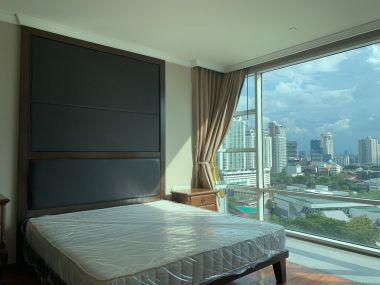 For rent at Fullerton Sukhumvit 3 Bedroom 3 Bathroom 155 sqm. 90,000THB/month Fully furnished (can negotiate)